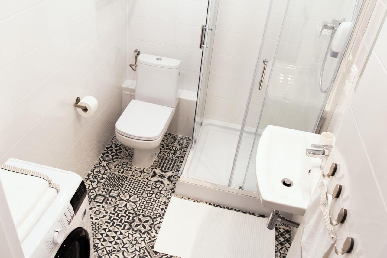 Апартаменты Wilcza Apartament Варшава Экстерьер фото